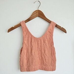 Daytrip for Buckle Floral Pleated Cropped Tank Top in Peach Pink size Small